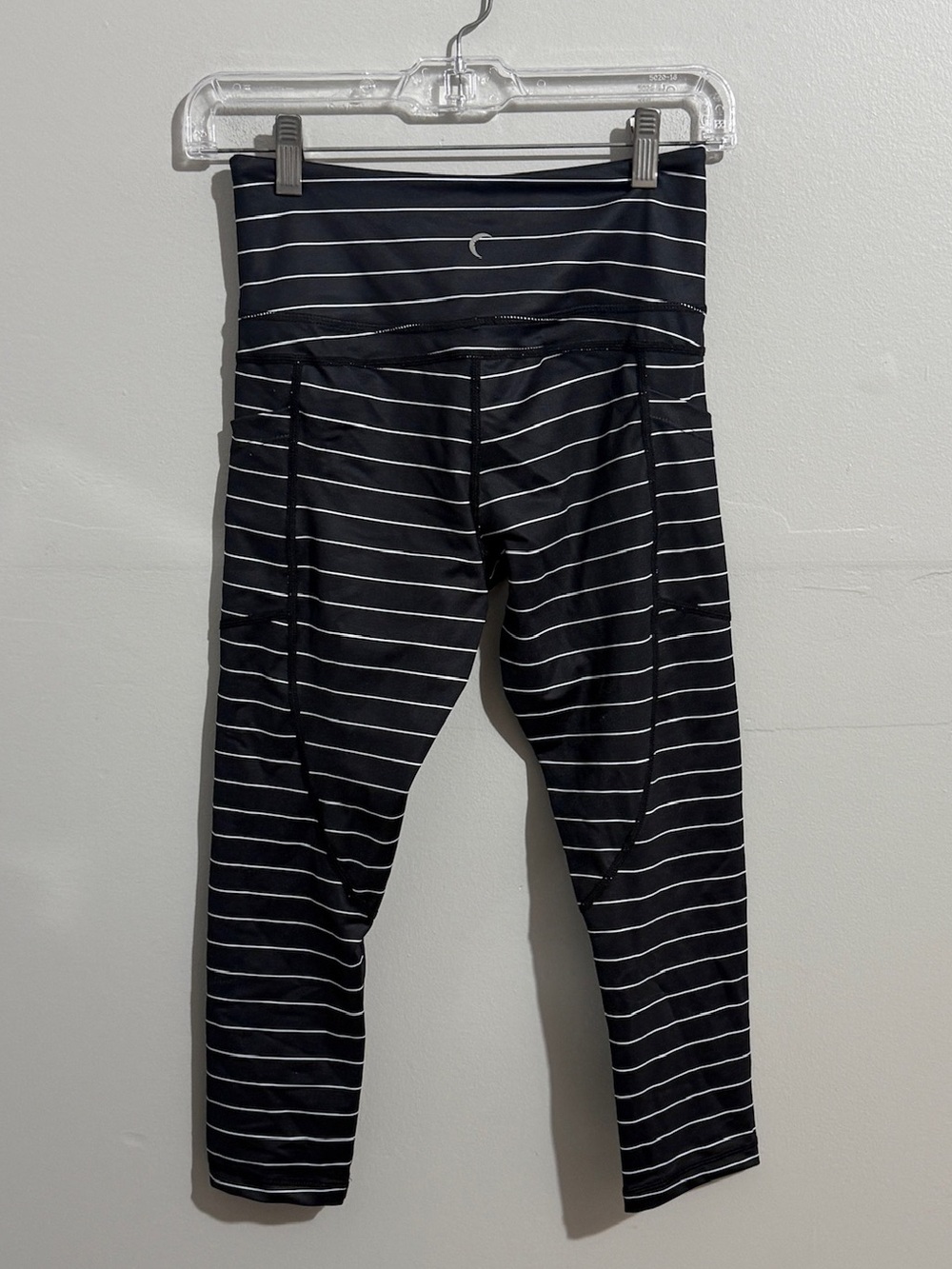 ZYIA Active Leggings Womens 4 Black White Stripe High Rise 7/8 Yoga Workout